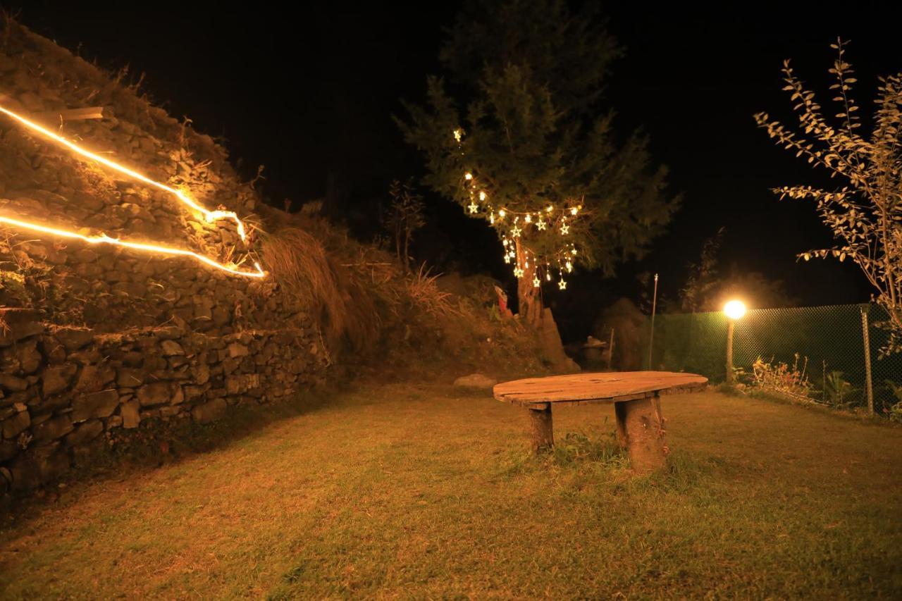 Odin Hostels Shoja Exterior foto